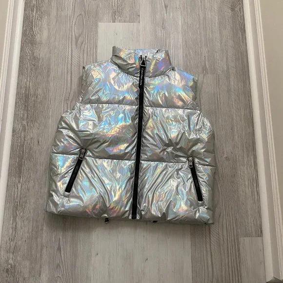 đź’–MEGA SALEđź’–Calvin Klein Men's CJCV7010 IRD Puffer Silver Sleeveless Zipper - Picture 2 of 15